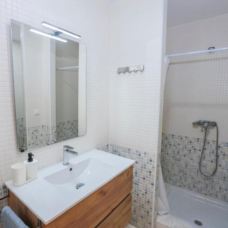 Adnadnia sea views & pool II - Two-Bedroom Apartment with Terrace and Sea View - 27
