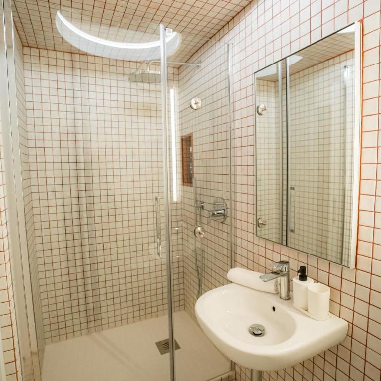 - Apartamento Junto a Catedral - QH Aliatar Suites - One-Bedroom Apartment - 13