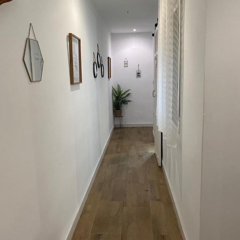 IB Fortuny - Three-Bedroom Apartment - 11
