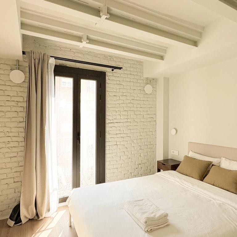 Lux Apartments Park Glories - Deluxe One-Bedroom Apartment - 13