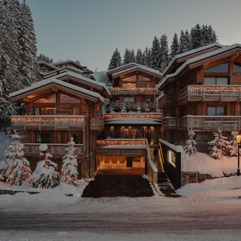 Ultima Hotel Courchevel - Five Bedroom Grand Chalet - 5