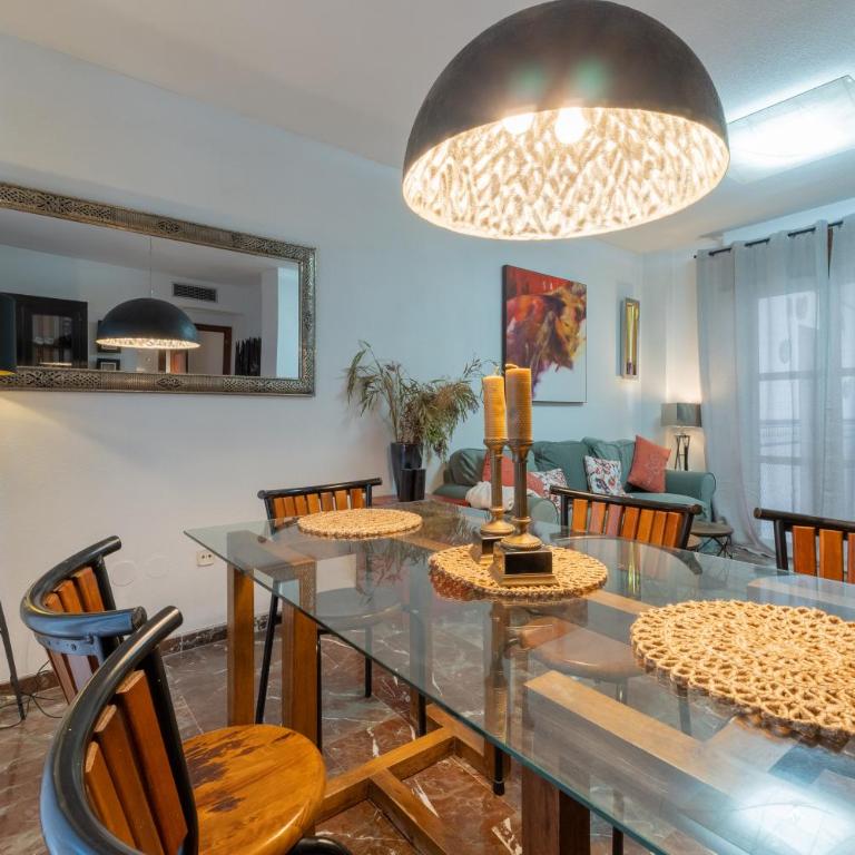 Apartamento con Parking El Patio de La Muralla - Apartamento con 4 dormitorios - 30