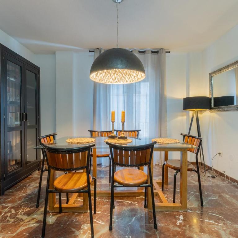 Apartamento con Parking El Patio de La Muralla - Apartamento con 4 dormitorios - 29