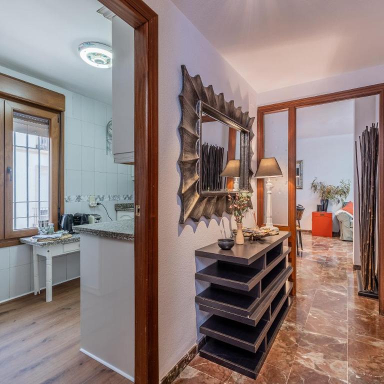 Apartamento con Parking El Patio de La Muralla - Apartamento con 4 dormitorios - 42