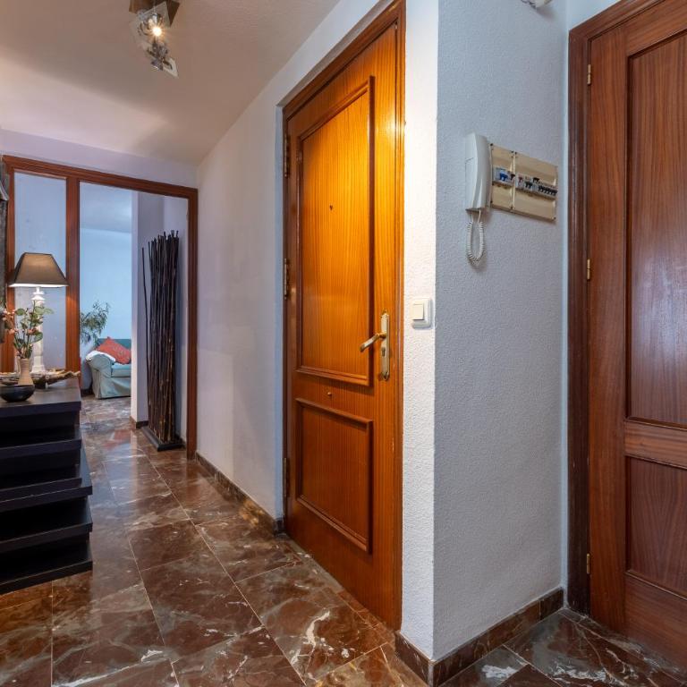 Apartamento con Parking El Patio de La Muralla - Apartamento con 4 dormitorios - 43