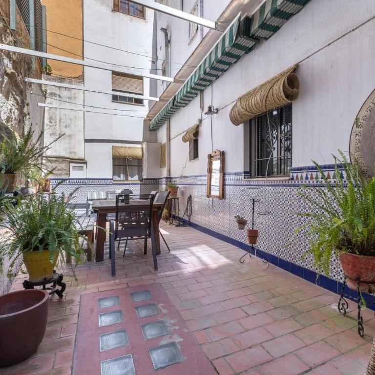 Apartamento con Parking El Patio de La Muralla - Apartamento con 4 dormitorios - 25