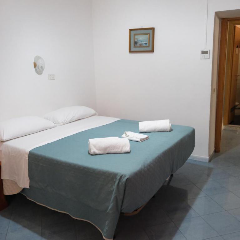 Andromeda by Gialel - Chambre Double ou Lits Jumeaux avec Salle de Bains Privative Externe - 8