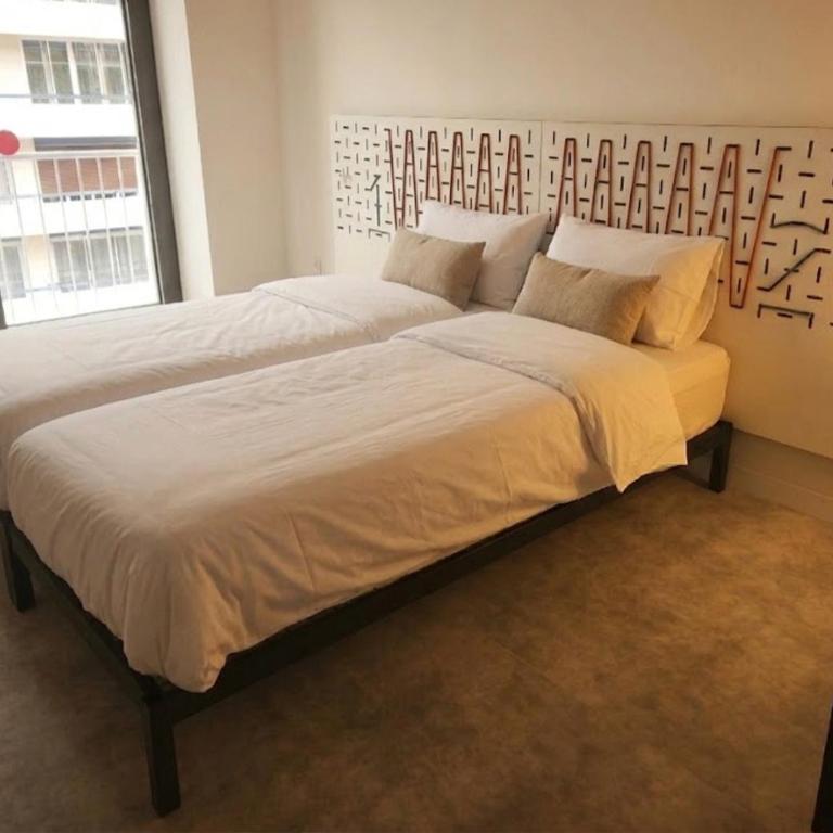 HI Poitiers - La Caserne - Chambre Lits Jumeaux avec Salle de Bains Privative - 4