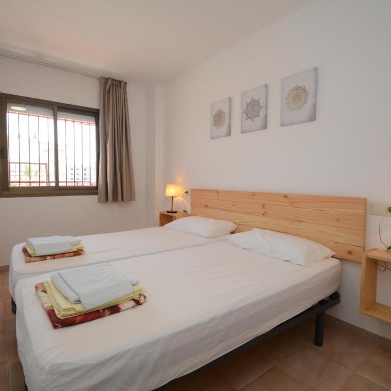 Alojamientos Familiares Sa Gavina Lado C Estartit - Two-Bedroom Family Apartment - 11