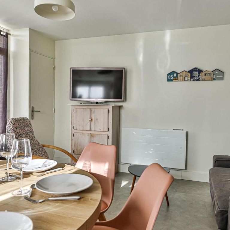 House and adjoining studio to accommodate 8 people - Ferienhaus - 3