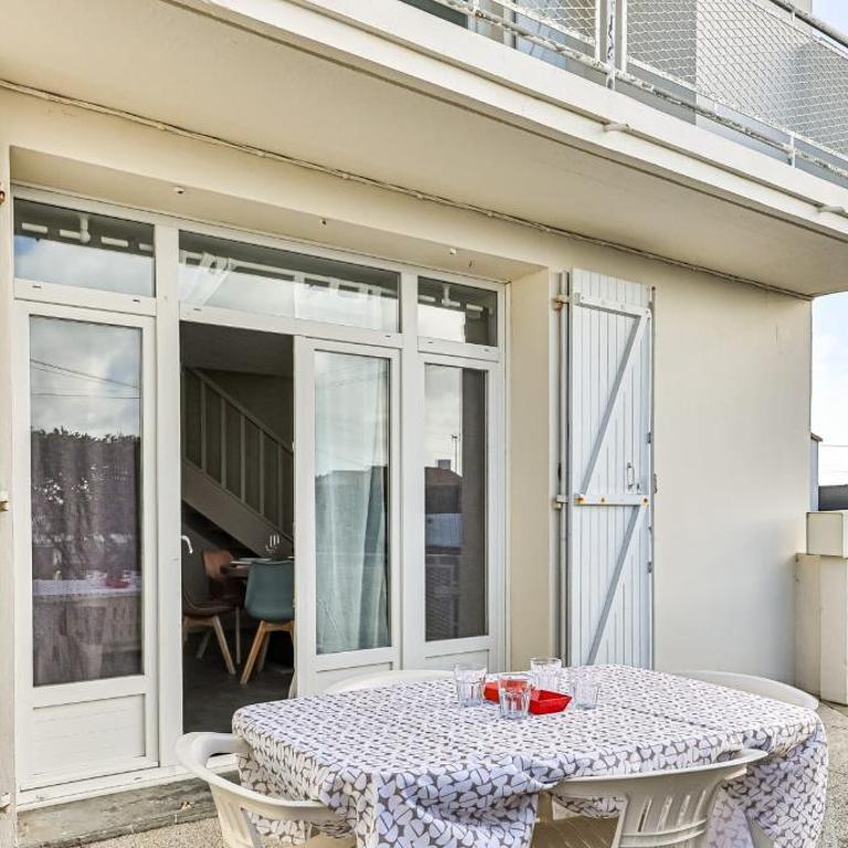 House and adjoining studio to accommodate 8 people - Ferienhaus - 10