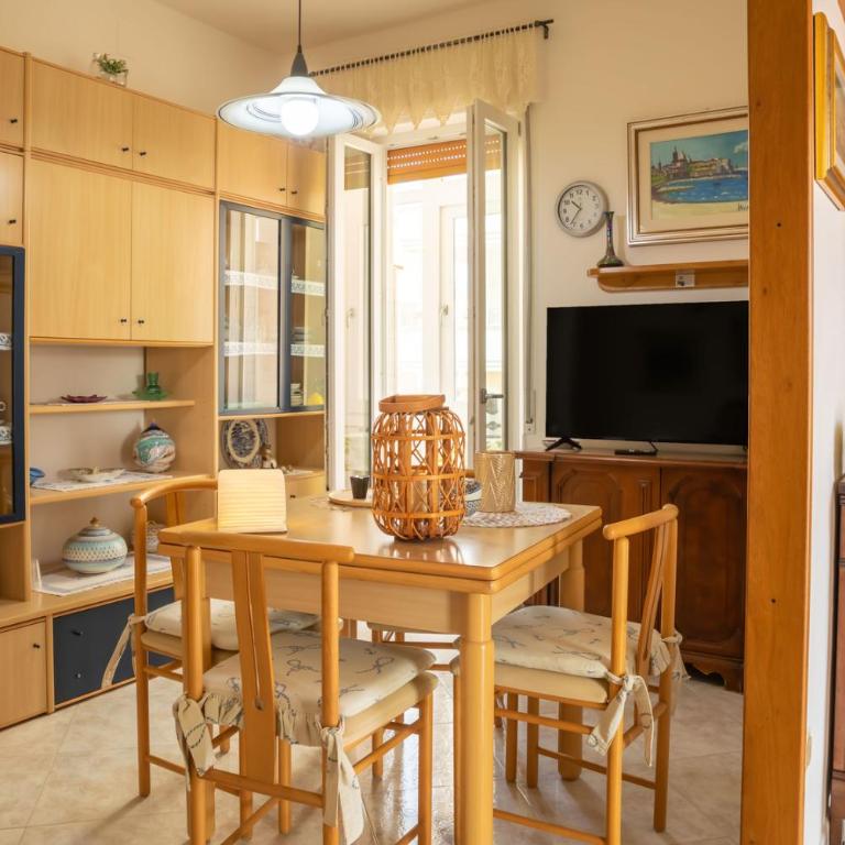 L'Angolo del sole - Appartamento con 2 Camere da Letto - 9