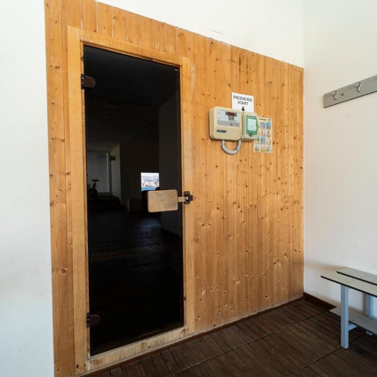 Amazing Seaview 2BR Apartment in Benidorm - Two-Bedroom Apartment - 2