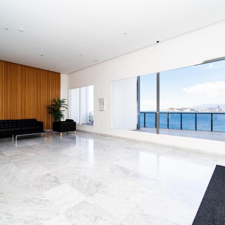 Amazing Seaview 2BR Apartment in Benidorm - Two-Bedroom Apartment - 12