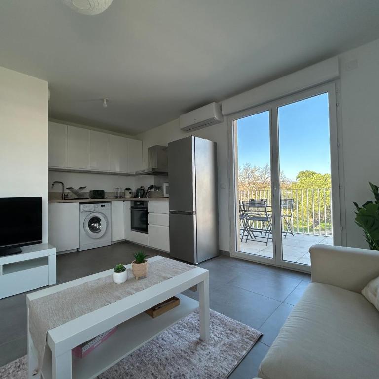 T2 avec terrasse et parking, plage à 10 min à pied - Apartamento de 1 dormitorio - 5