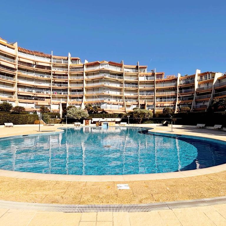 Résidence Cannes Marina, avec piscine, parking - Palmazur Vacances - One-Bedroom Apartment - 2