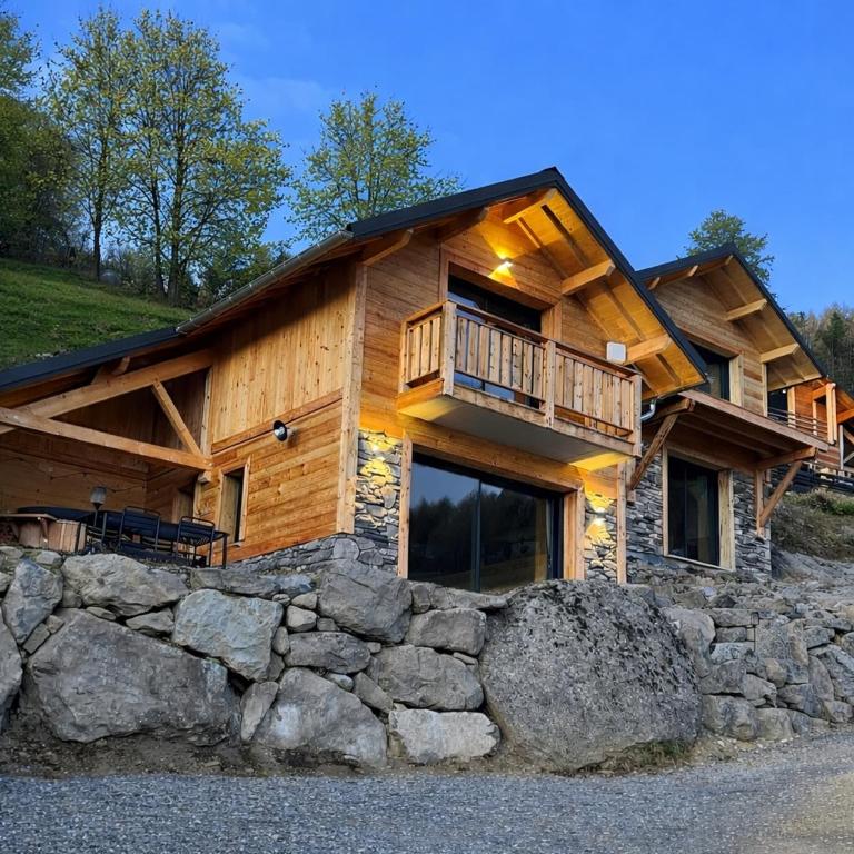 Les 2 Chalets Alpins & Bains Nordiques - Two-Bedroom Chalet - 1
