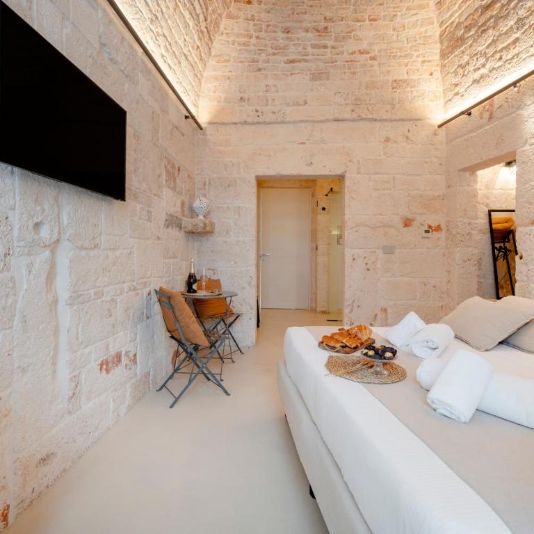 BORGANTHIA - IL CHIOSTRO DEI MEDICI - Camera Matrimoniale Trullo - 11