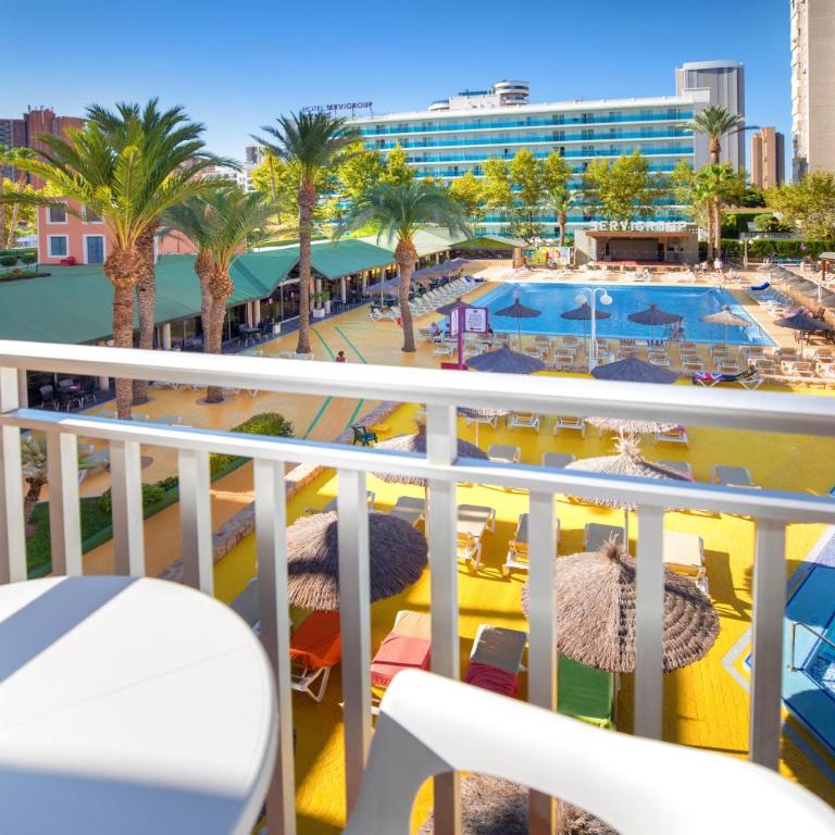 Hotel Servigroup Pueblo Benidorm - Habitación Doble - 1 o 2 camas (2 adultos + 2 niños) - 6