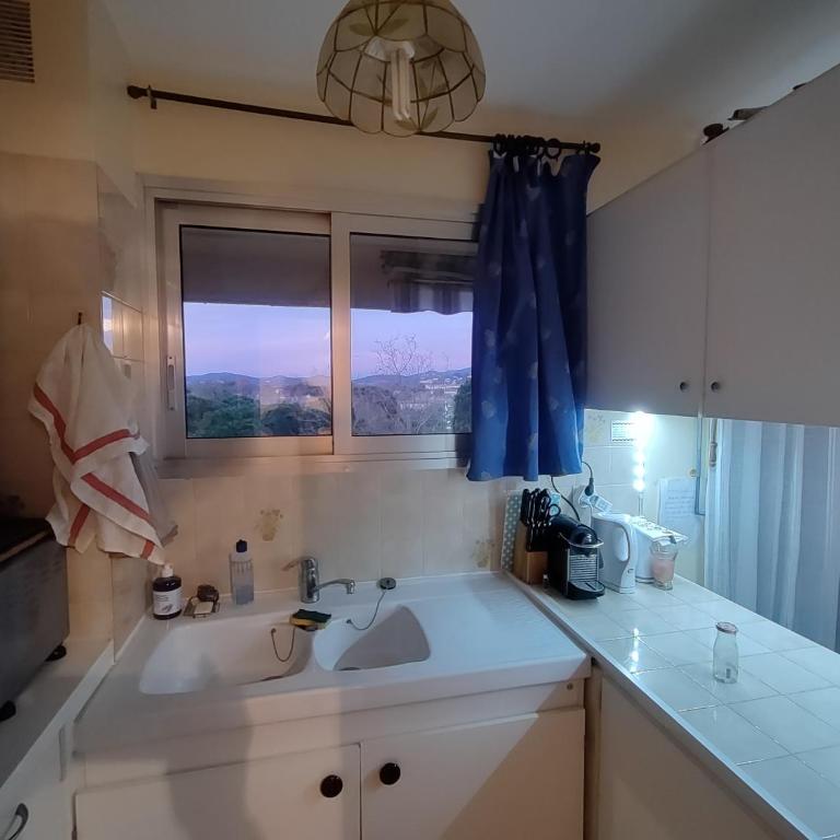 JOLI STUDIO avec terrasse et garage, Vue sur collines - Appartamento con 1 Camera da Letto - 2