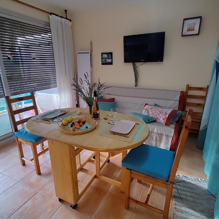 JOLI STUDIO avec terrasse et garage, Vue sur collines - Appartamento con 1 Camera da Letto - 4