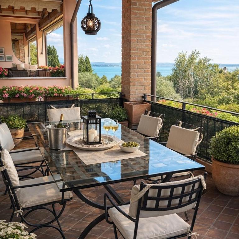 Sunshine Luxury Apartment - spacious house - Lake View - Pool - Two-Bedroom Apartment - 1