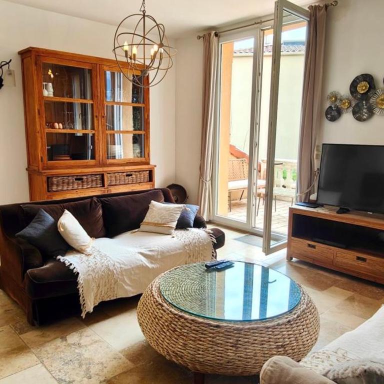 House 5p with garden and pool aircon - Vacation Home - 1
