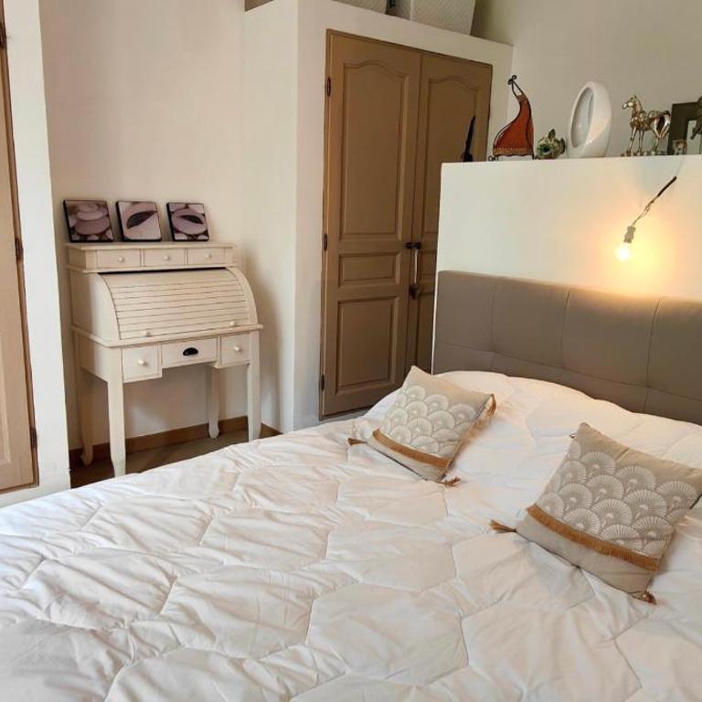 House 5p with garden and pool aircon - Vacation Home - 11