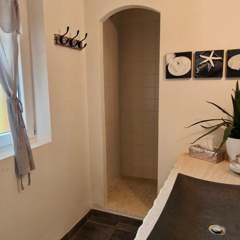 House 5p with garden and pool aircon - Vacation Home - 12