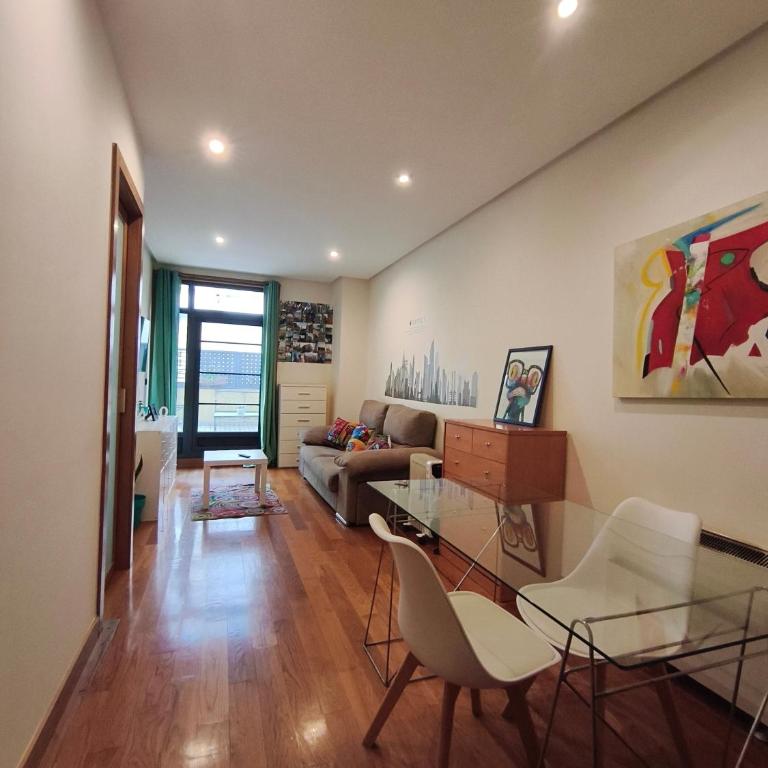 Pleno centro, Terraza, Principe, 5 min casco vello y estación AVE - Apartamento de 1 dormitorio - 2