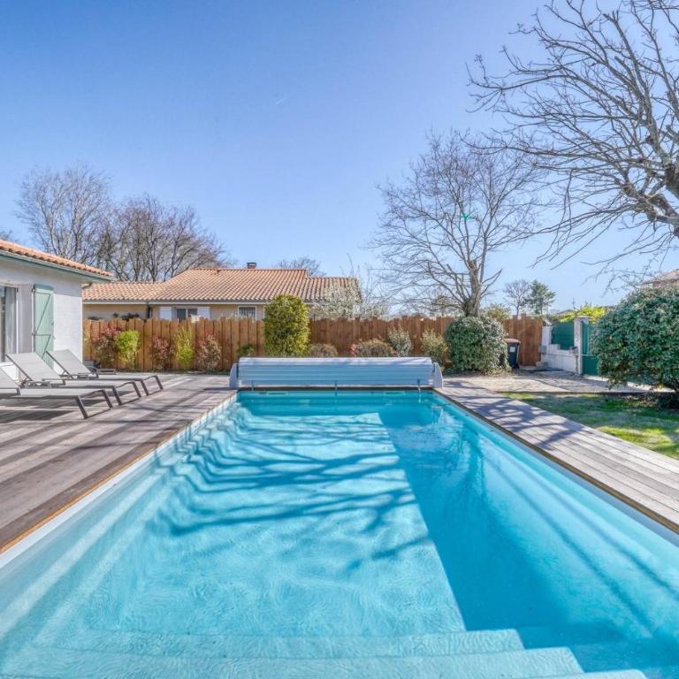 Maison Azuréa – Piscine et Bassin - Maison 3 Chambres - 5