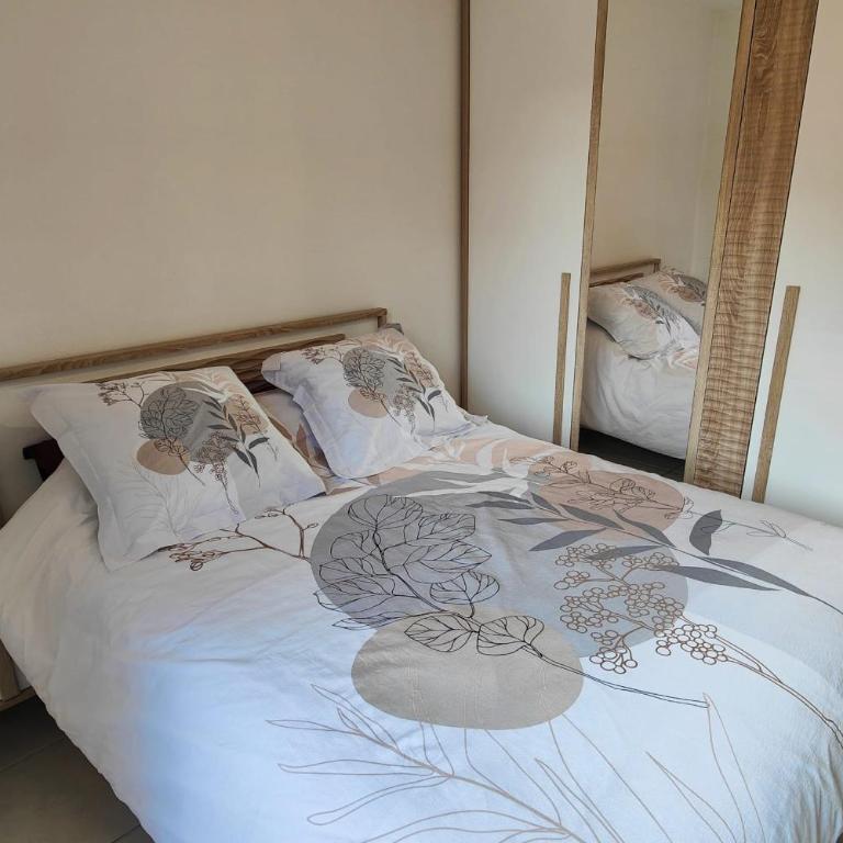 3P spacieux avec terrasse et piscine commune - Appartement - 11