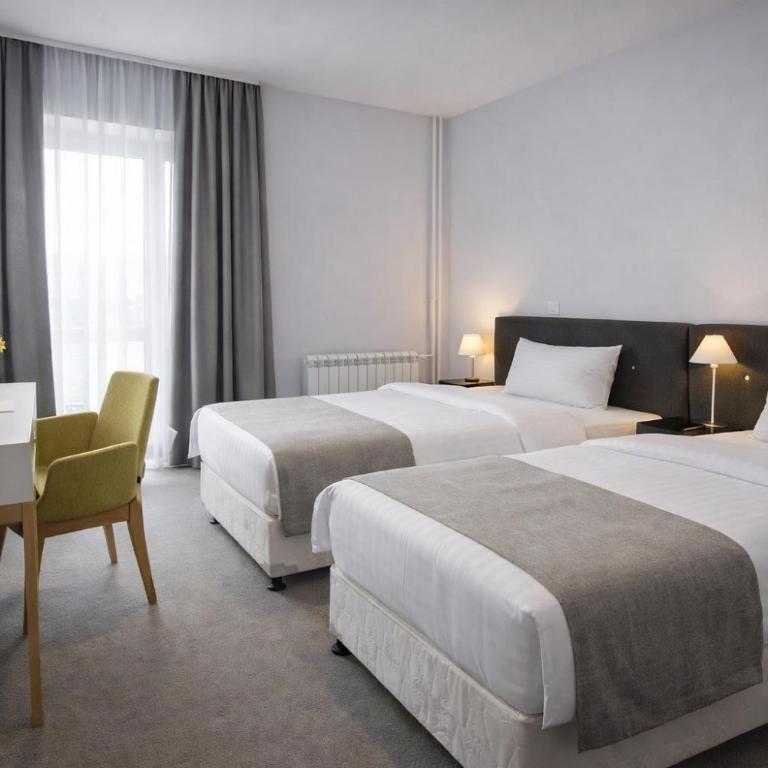 Nobel Inn Hotel - Standardna Dvokrevetna Soba sa Bračnim Krevetom/Zasebnim Krevetima - 2