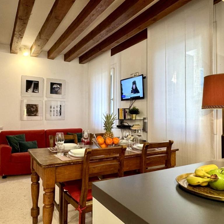 Cimarosa Canal View - Historical Center - One-Bedroom Apartment - 1