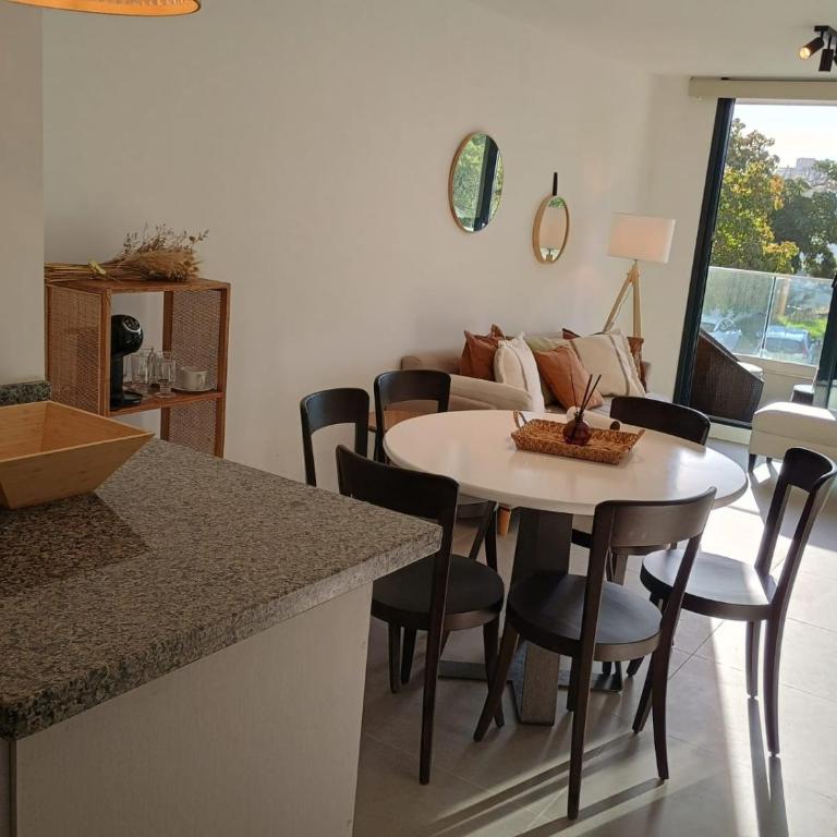Moderno y Cálido apartamento en Punta del este - One-Bedroom Apartment - 11