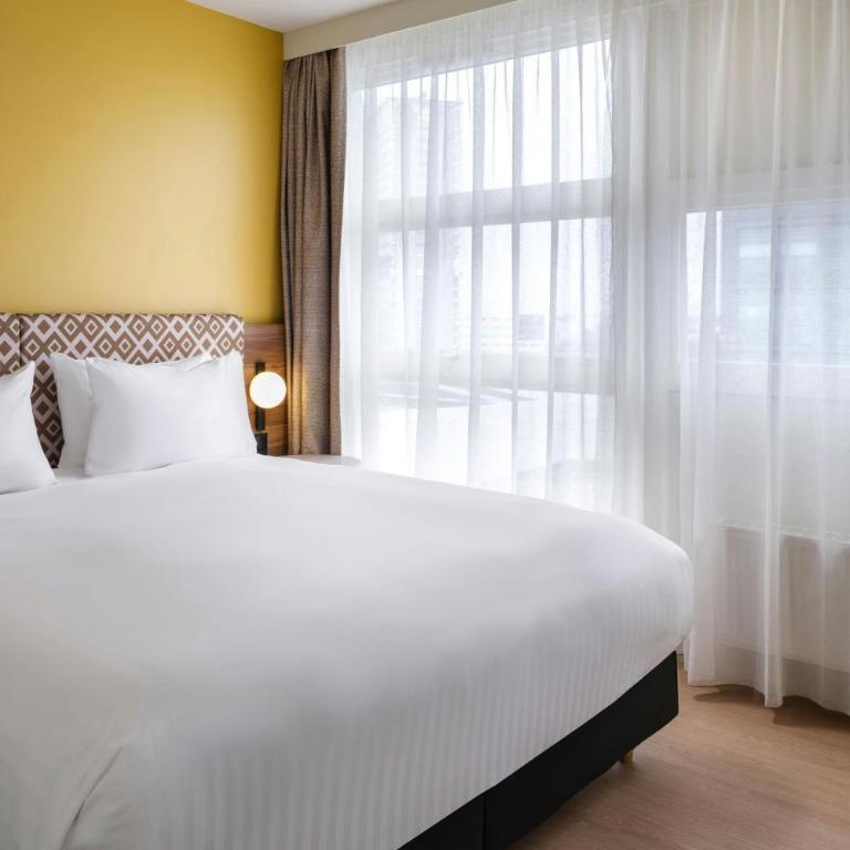 Residence Inn by Marriott Lille - One-Bedroom Deluxe Apartment with City View - High Floor - 3
