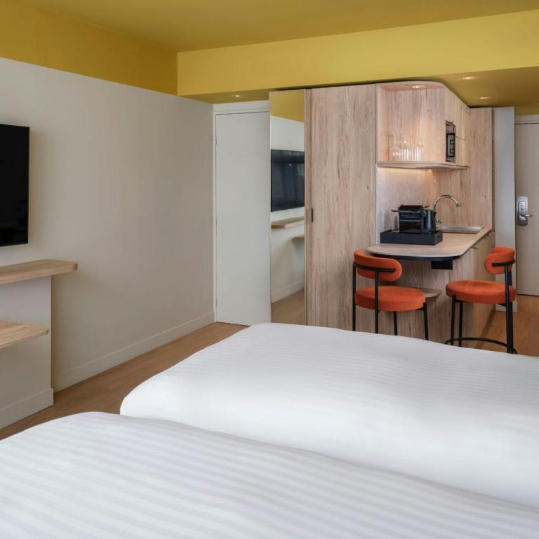 Residence Inn by Marriott Lille - Twin Studio with Urban View and Roll-In Shower - Mid Floor - 2