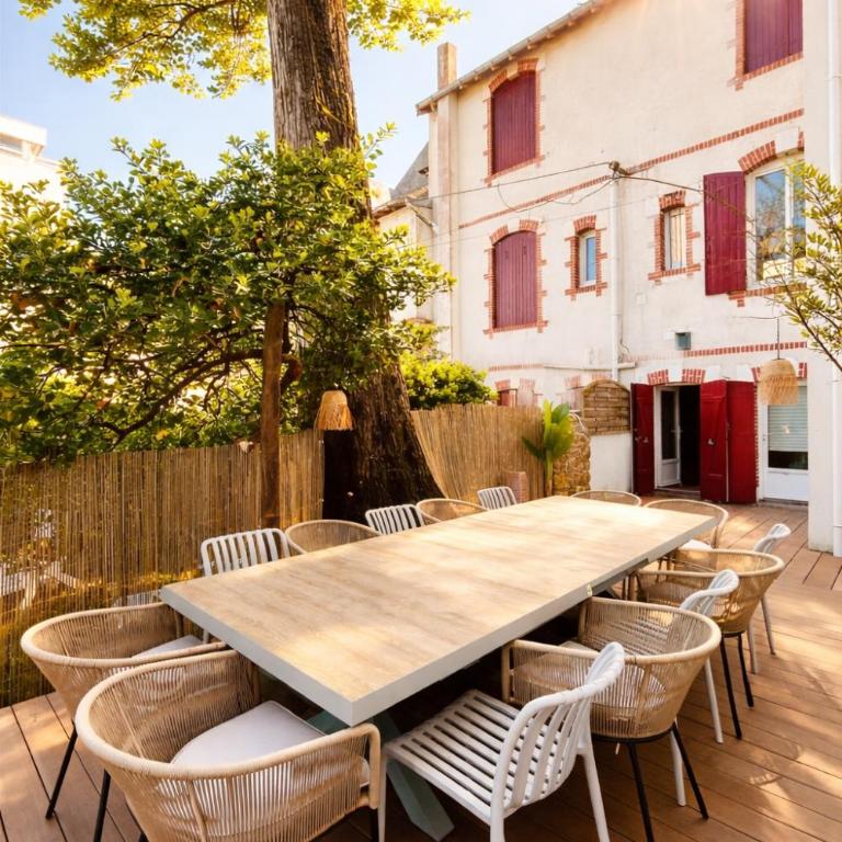Villa Pacis rénovée - Face mer La Baule -15 pers - 5 suites avec SDB -Terrasse & BBQ sous les pins - Villa con Vista Mare - 21