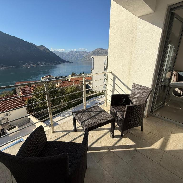 2montenegro VISTA Apartments - One-Bedroom Apartment with Balcony and Sea View - 3