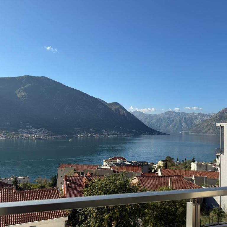 2montenegro VISTA Apartments - One-Bedroom Apartment with Balcony and Sea View - 4