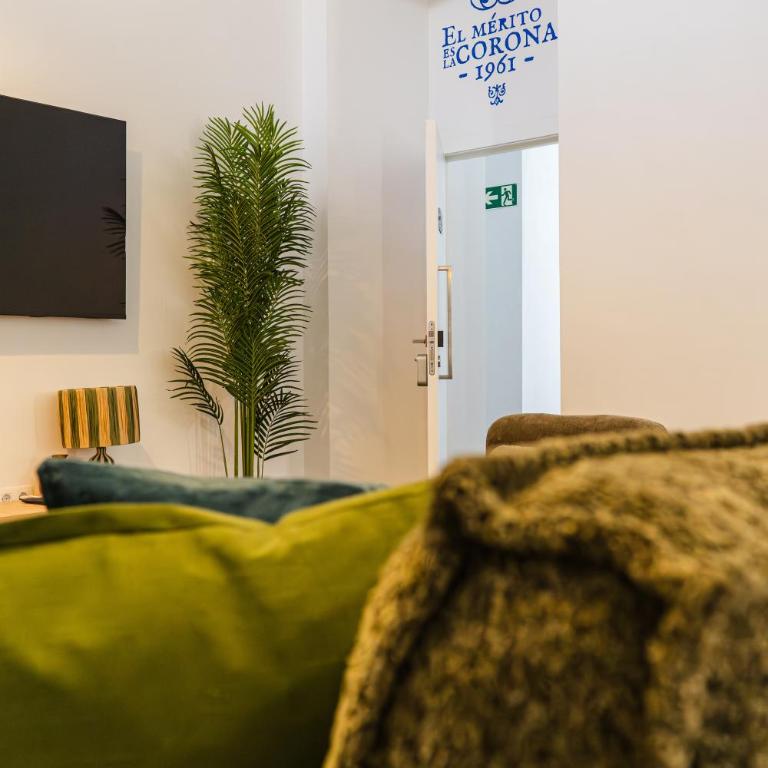 Casa de las Comedias Boutique Apartments Córdoba - Three-Bedroom Apartment Suite - 8