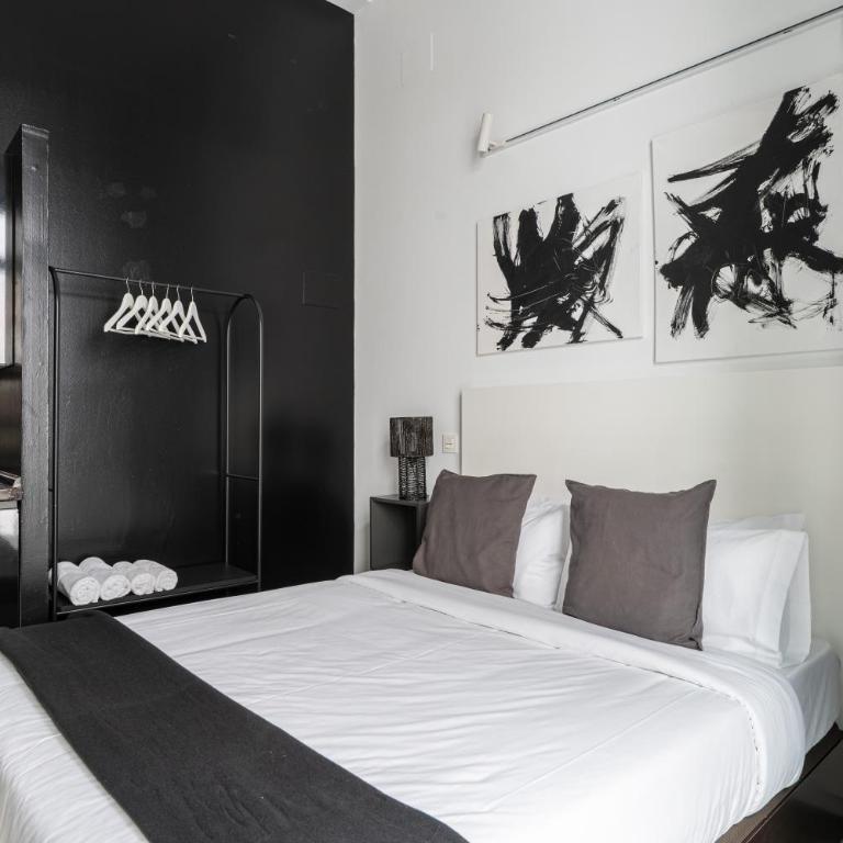 Apartamentos General Castaños 36 - Studio with Balcony - 3
