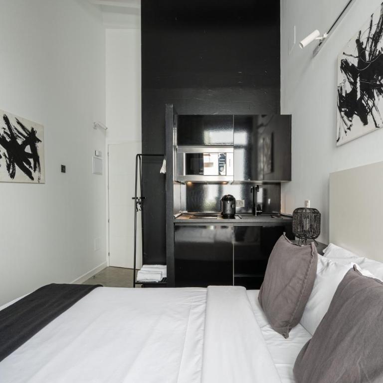 Apartamentos General Castaños 36 - Studio with Balcony - 1