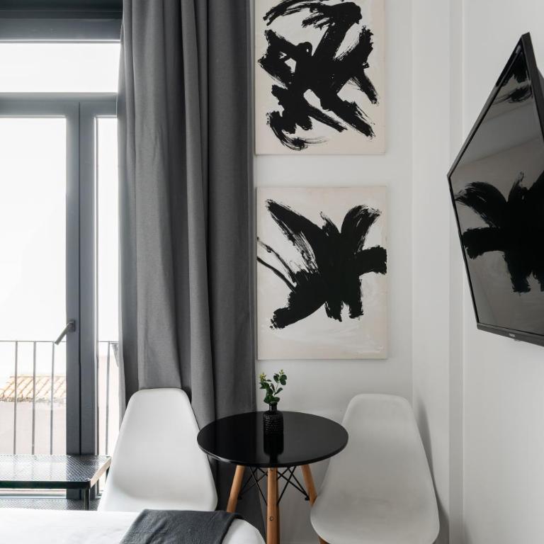 Apartamentos General Castaños 36 - Studio with Balcony - 6