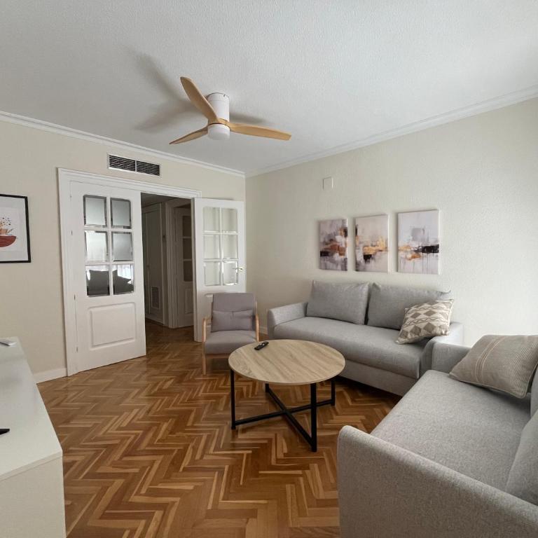 RgHost-Apartamento Cervantes en pleno centro de Córdoba - Apartamento de 3 dormitorios - 3
