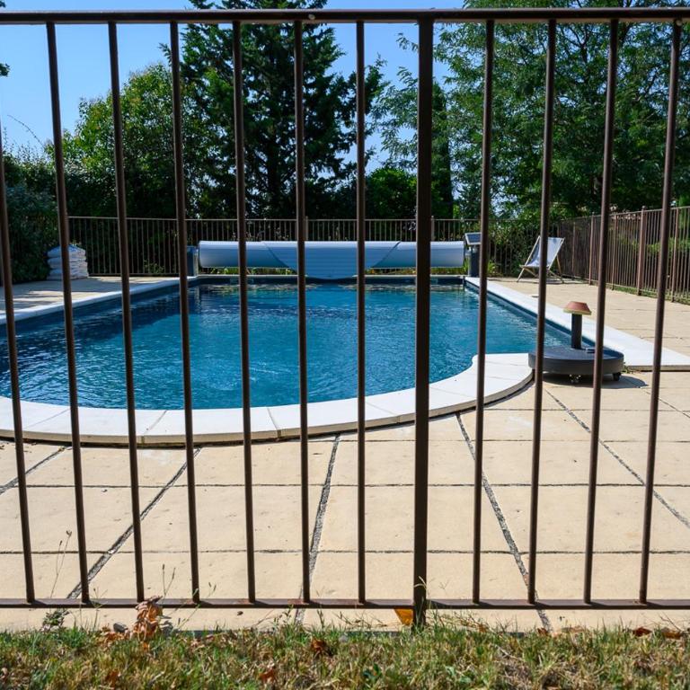 La Tarente - Bedoin - Mont Ventoux - 3 étoiles - Mas provençal - 8 à 10 personnes - Idéal famille ou cyclistes - Maison de Vacances 3 Chambres - 2