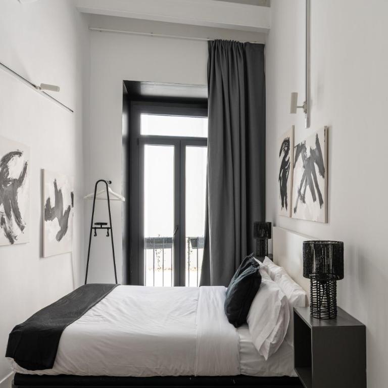 Apartamentos General Castaños 36 - Studio with Balcony - 4