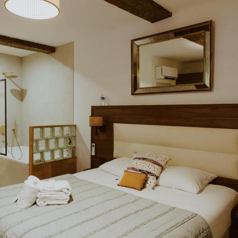 LOLA Boutique Hôtel - Bordeaux Centre - Chambre Double Deluxe - 1