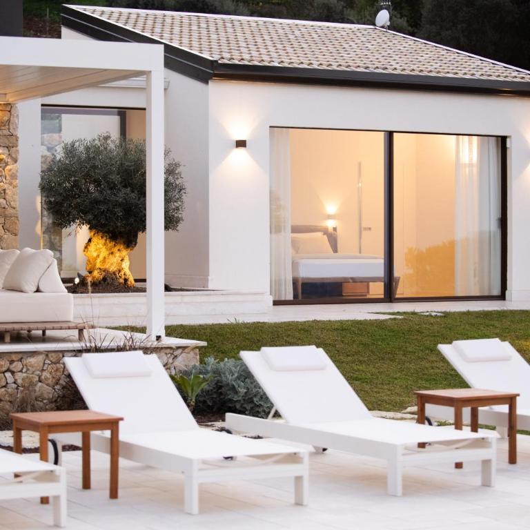 Villa Aurora - Three-Bedroom Villa - 55