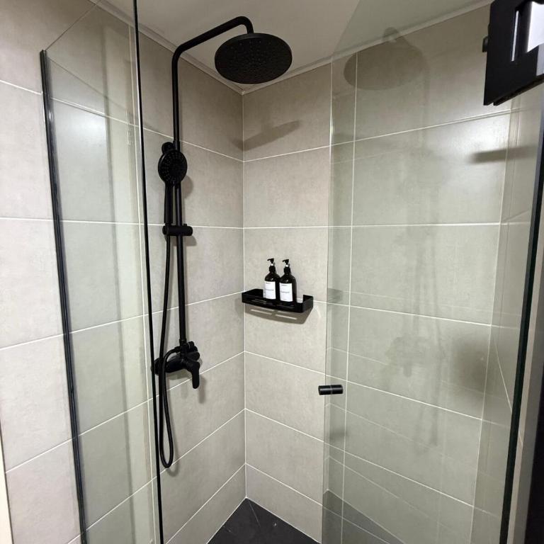 Estudio moderno, la mejor ubicación en Montevideo - One-Bedroom Apartment - 26